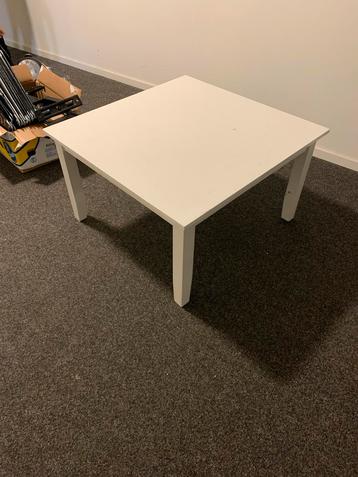 Witte Salontafel - Vierkant beschikbaar voor biedingen