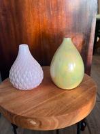 2x vintage vaasjes bloemenvaasje, Ophalen, Gebruikt, Rond, Aardewerk