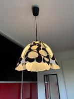 Designlamp hangend van Ikea, Huis en Inrichting, Lampen | Hanglampen, Ophalen, Zo goed als nieuw, Kunststof, Minder dan 50 cm