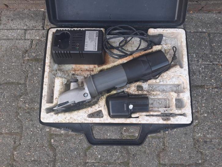 Heiniger accu scheerapparaat – met 2 accu’s en lader, Dieren en Toebehoren, Paarden en Pony's | Verzorgingsproducten, Gebruikt