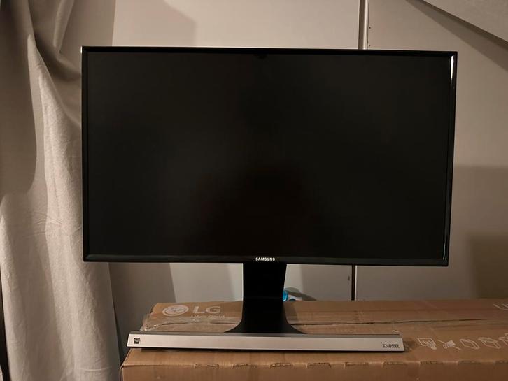 Samsung S24D590L Monitor, Computers en Software, Monitoren, Zo goed als nieuw, 60 Hz of minder, DisplayPort, HDMI, VGA, IPS, Full HD