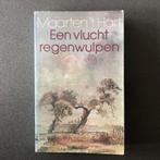 Boek - Een vlucht regenwulpen - Maarten 't Hart, Ophalen of Verzenden, Zo goed als nieuw, Nederland