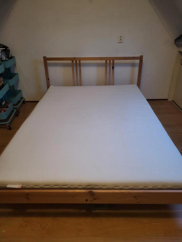 Ikea Tarva bedframe 140cm inclusief matras., Huis en Inrichting, Slaapkamer | Bedden, Gebruikt, Tweepersoons, 140 cm, 200 cm, Hout