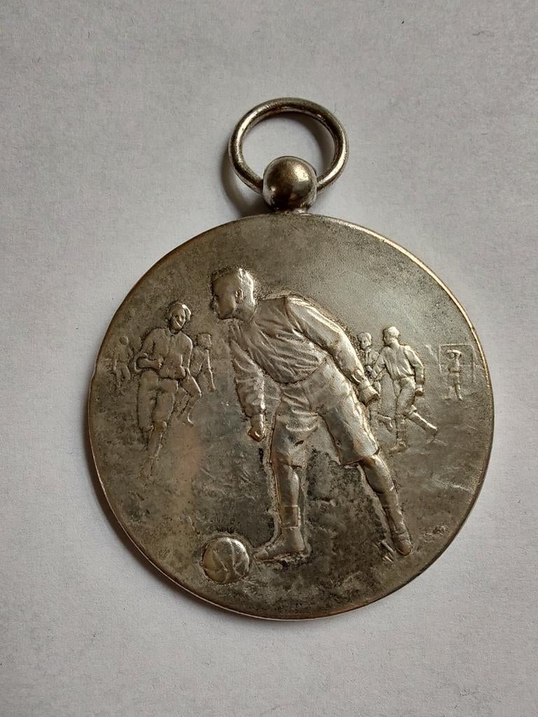 Medaille 1938 R.F.C. Rotterdamsche Football Club verzilverd, Ophalen of Verzenden, Zilver, Nederland