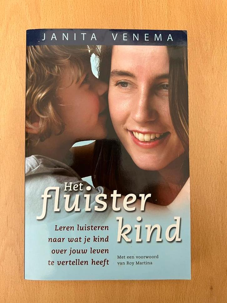 Boek | Janita Venema - Het fluisterkind, Boeken, Psychologie, Gelezen, Ophalen of Verzenden