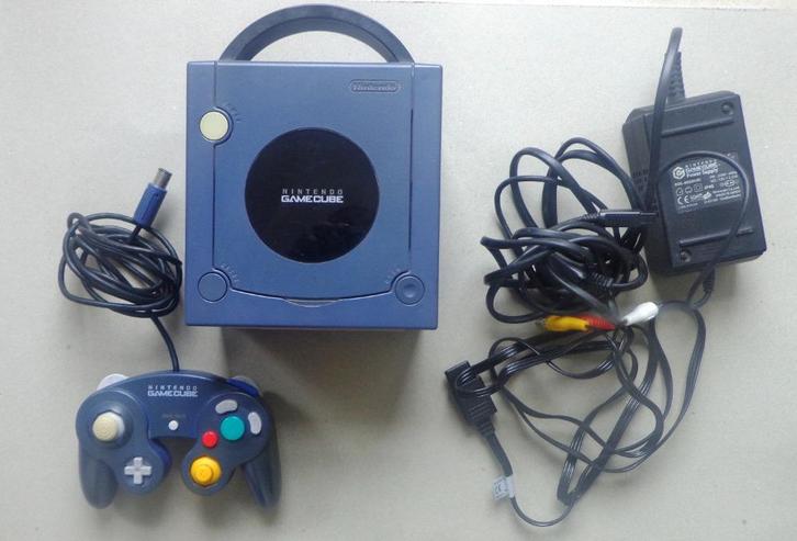 Gamecube Paars + originele controller + kabels, Spelcomputers en Games, Spelcomputers | Nintendo GameCube, Gebruikt, Paars, Met 1 controller