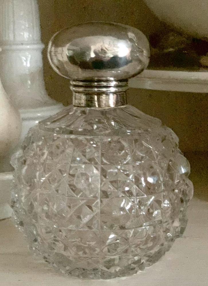 ZILVEREN KRISTALLEN PARFUM FLES ANTIEK ENGELS, Antiek en Kunst, Curiosa en Brocante, Ophalen of Verzenden