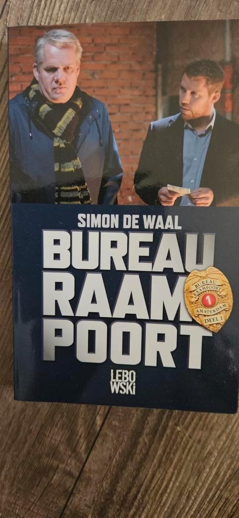Simon de Waal - Bureau Raampoort, Boeken, Thrillers, Zo goed als nieuw, Nederland, Ophalen of Verzenden