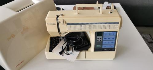 Naaimachine Singer MICRO Computer 2205, Hobby en Vrije tijd, Naaimachines en Toebehoren, Zo goed als nieuw, Naaimachine, Singer