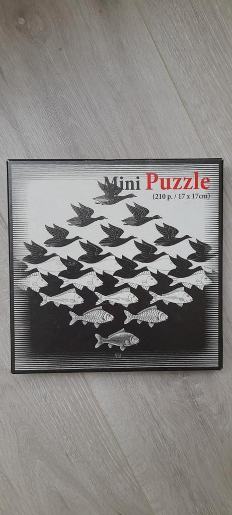 Escher kleine puzzel, Vogels/Vissen/ 210 stukjes, Hobby en Vrije tijd, Denksport en Puzzels, Zo goed als nieuw, Minder dan 500 stukjes