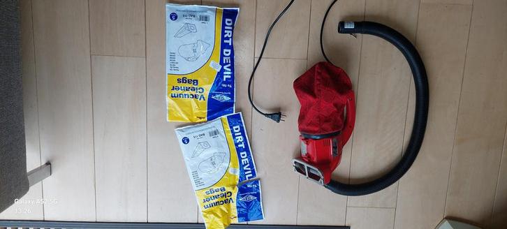 Goed functionerende Dirt Devil kruimeldief, Witgoed en Apparatuur, Stofzuigers, Gebruikt, Kruimeldief, Minder dan 1200 watt, Reservoir