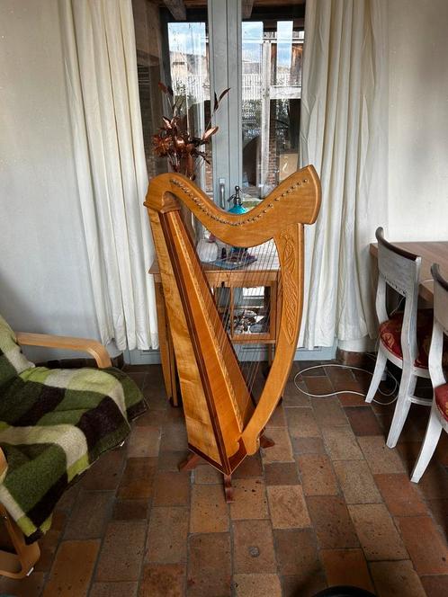 Kelitsche harp 34 snaren massief plataan, taxus en fichten, Muziek en Instrumenten, Snaarinstrumenten | Harpen, Zo goed als nieuw