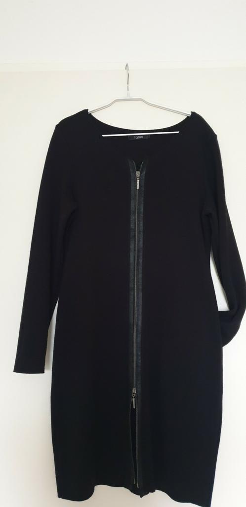 Zwarte jurk van Faber maat 40, Kleding | Dames, Jurken, Zo goed als nieuw, Maat 38/40 (M), Zwart, Knielengte, Ophalen of Verzenden