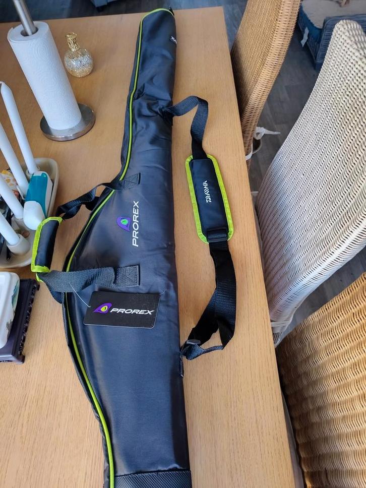 Daiwa Foudraal + Blackwidow Hengel 12ft 150g helemaal nieuw, Watersport en Boten, Hengelsport | Algemeen, Ophalen