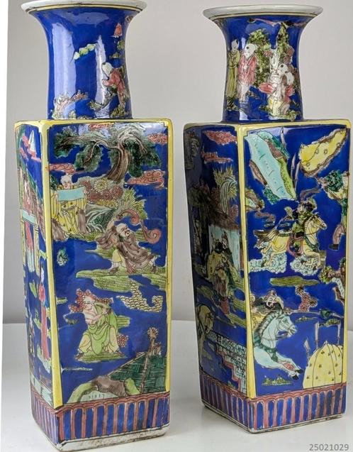 2x Vaas - Porselein - China - Kangxi, Antiek en Kunst, Kunst | Niet-Westerse kunst, Ophalen of Verzenden