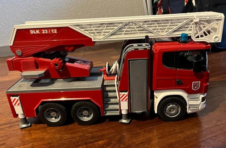 Bruder Scania Brandweer Ladderwagen R.560, Kinderen en Baby's, Speelgoed | Speelgoedvoertuigen, Zo goed als nieuw, Ophalen of Verzenden
