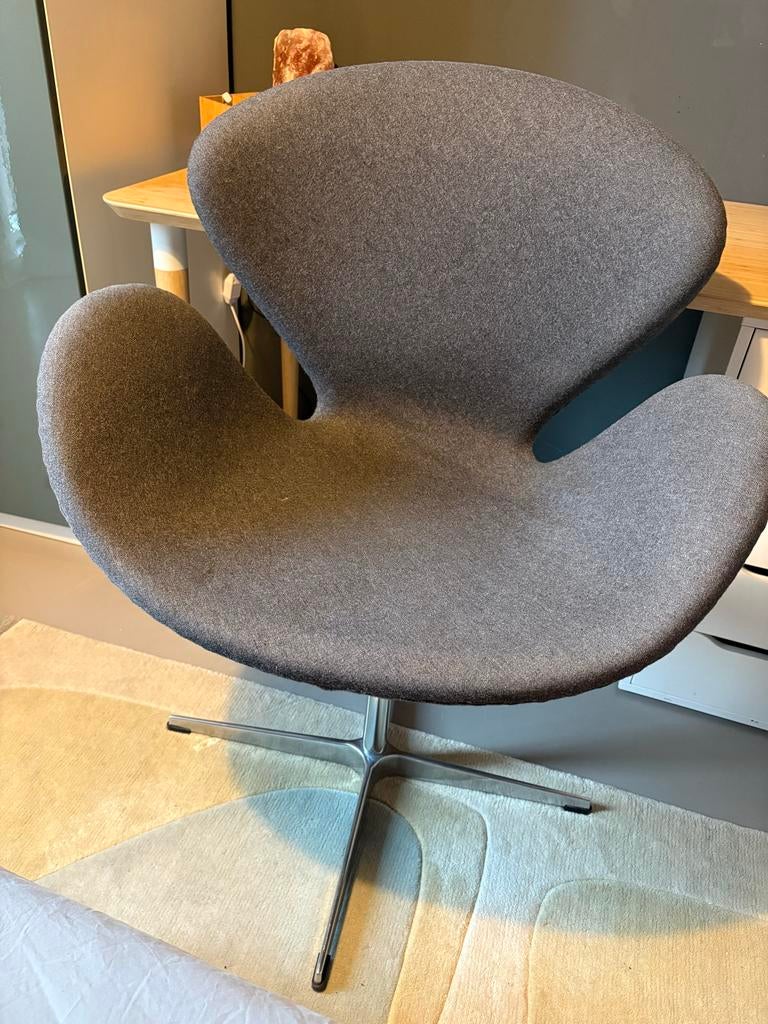 Grijze Lounge Chair, Huis en Inrichting, Stoelen, Ophalen, Gebruikt, Metaal, Eén