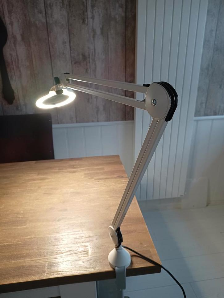 Luxo Loeplamp - Perfect voor precisiewerk!, Huis en Inrichting, Lampen | Vloerlampen, Gebruikt, 100 tot 150 cm, Kunststof, Metaal