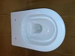 GRATIS WC pot  hangtoilet met barst zie tekst en foto's, Doe-het-zelf en Verbouw, Sanitair, Ophalen, Zo goed als nieuw, Steen