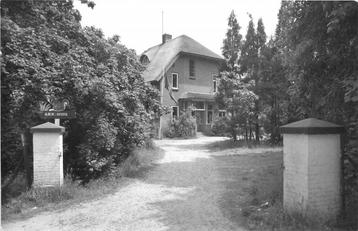 (387-011-023) Hall Natuurvriendenhuis ABK huis beschikbaar voor biedingen
