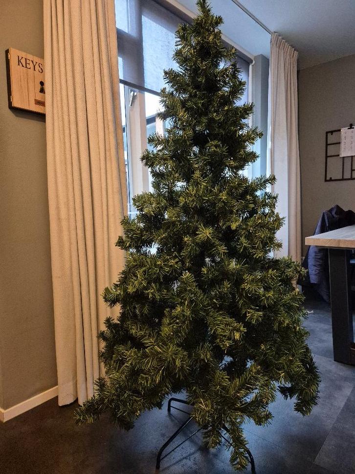 Kunstkerstboom 190 cm hoog + ballen en verlichting, Diversen, Kerst, Gebruikt, Ophalen of Verzenden