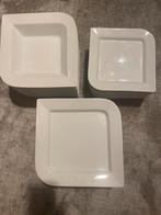 33 Witte Borden - Complete Set, Huis en Inrichting, Keuken | Servies, Ophalen, Zo goed als nieuw, Bord(en), Effen