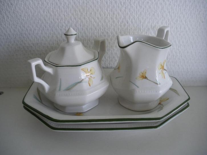 Johnson Brothers Sonata servies, Huis en Inrichting, Keuken | Servies, Zo goed als nieuw, Bord(en), Overige stijlen, Porselein