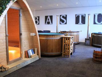 Alle soorten sauna's in de showroom van BASTU. Kom langs. beschikbaar voor biedingen