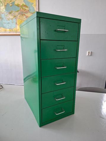 groen metalen ladekastje Ikea retro industrieel design beschikbaar voor biedingen