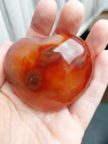 Prachtig carneool hart beschikbaar voor biedingen