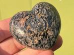 Zwarte Toermalijn in kwarts hart mineralen, Verzamelen, Mineralen en Fossielen, Ophalen of Verzenden