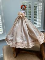 Prachtige Frans porseleinen sofadoll, Ophalen of Verzenden