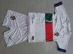 Voetbalset Ronaldo maat 128 shirt en korte broek valt groot, Jongen of Meisje, Ophalen of Verzenden, Zo goed als nieuw, Setje