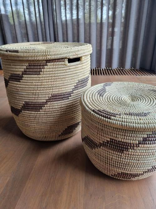 Afrikaanse wasmand bruin creme handgemaakt fairtrade senegal, Huis en Inrichting, Woonaccessoires | Schalen en Manden, Nieuw, Rond