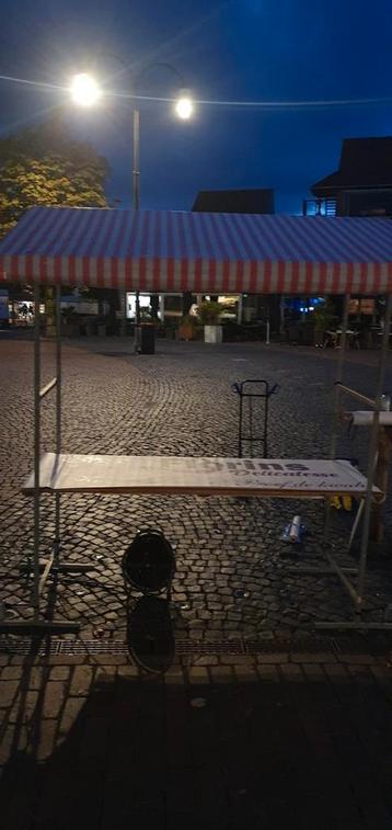 Marktkraam  beschikbaar voor biedingen