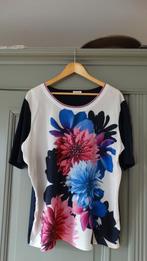 Gerry Weber blouse/top, maat 46 met bloemenprint/strass, Kleding | Dames, Tops, Blauw, Zo goed als nieuw, Gerry Weber, Maat 46/48 (XL) of groter
