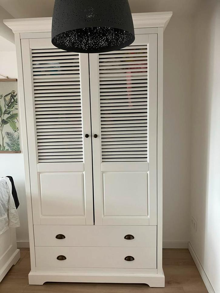 Witte babykamer, Kinderen en Baby's, Kinderkamer | Commodes en Kasten, Gebruikt, Kast, 105 cm of meer, 75 tot 100 cm, 50 tot 70 cm