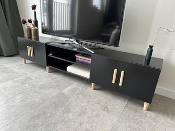Zwart TV Meubel beschikbaar voor biedingen