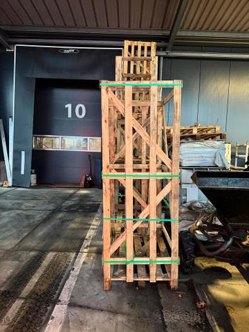 Houten kratten voor haardhout