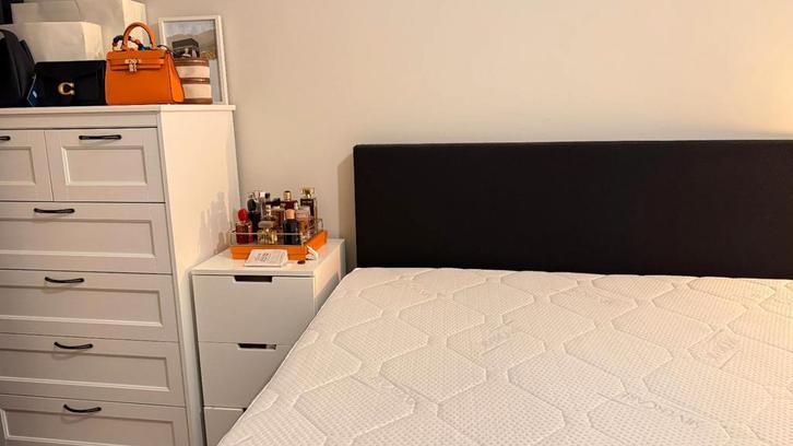 Boxspring elektrisch, inclusief nachtkastjes, Huis en Inrichting, Slaapkamer | Complete slaapkamers, Zo goed als nieuw, Tweepersoons