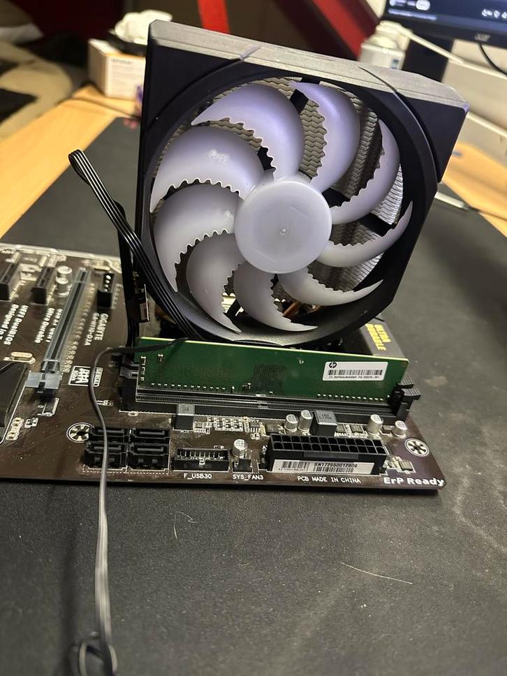 I7 6700, 8GB DDR4, H110 Mobo, Spartan ARGB, Computers en Software, Computerkoelers, Gebruikt, Luchtkoeling, Ophalen of Verzenden