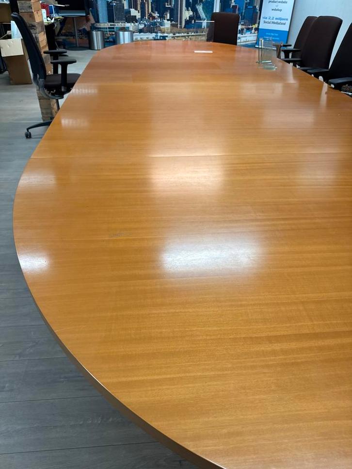 Grote ovale vergadertafel kersen blad, RVS voet, Huis en Inrichting, Tafels | Eettafels, Gebruikt, 150 tot 200 cm, 200 cm of meer