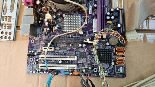 ECS RC415T-AM Rev1.0, Computers en Software, Moederborden, Gebruikt, Intel, DDR, Ophalen of Verzenden