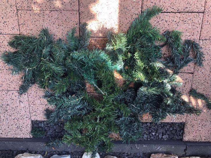 kunst dennentakjes voor Kerst stukjes of vogelnestjes, Diversen, Kerst, Gebruikt, Ophalen of Verzenden