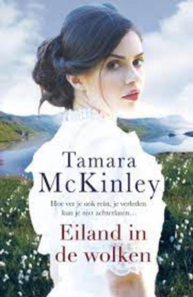 Eiland in de wolken van Tamara McKinley, Boeken, Romans, Zo goed als nieuw, Ophalen of Verzenden