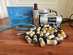 Timbertech airbrush compressor met pistool en verf, Doe-het-zelf en Verbouw, Compressors, Ophalen of Verzenden, Gebruikt, Minder dan 6 bar