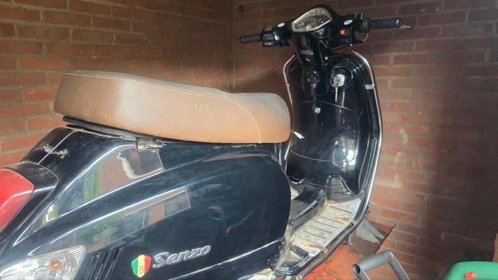 Senzo Brommer - Opknapper, Fietsen en Brommers, Scooters | Yamaha, Gebruikt, Overige modellen, Maximaal 25 km/u, Benzine, Ophalen