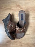 Graceland Muiltjes Bruin Bloemen Maat 40, Bruin, Zo goed als nieuw, Sandalen of Muiltjes, Ophalen of Verzenden