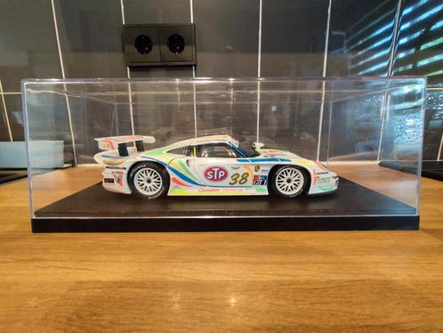 Porsche 911 996 Le man's #38 Merk UT models Schaal 1 18, Hobby en Vrije tijd, Modelauto's | 1:18, Zo goed als nieuw, UT Models