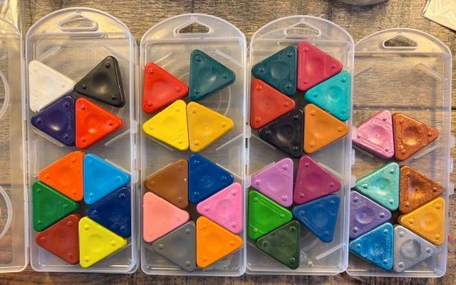 4 doosjes met te gekke krijtjes en opbergdoosjes, Hobby en Vrije tijd, Kaarten | Zelf maken, Gebruikt, Overige typen, Overige thema's